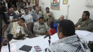 أمين العاصمة يدشن المرحلة الأولى من تسليم نقاط تسويق الأسماك في المديريات