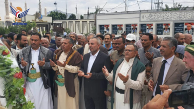 شبكة اليمن الجديد الإعلامية: قيادة وزارة الخدمة المدنية تزور أضرحة الشهداء الصماد والرهوي والغماري